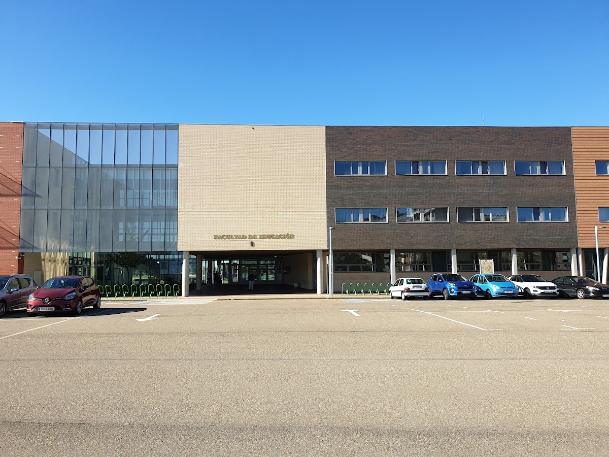 University of Leon photo 4