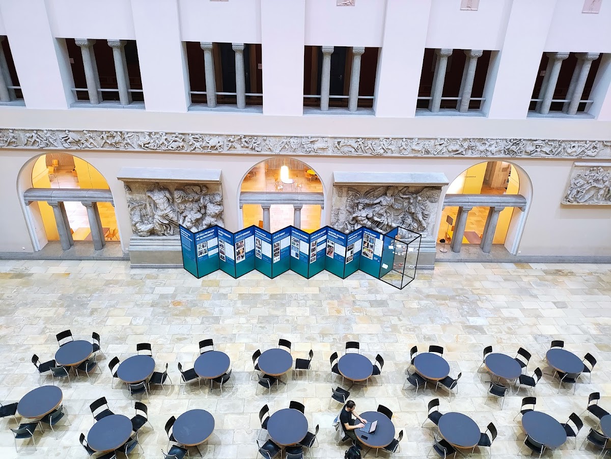 University of Zurich photo 6