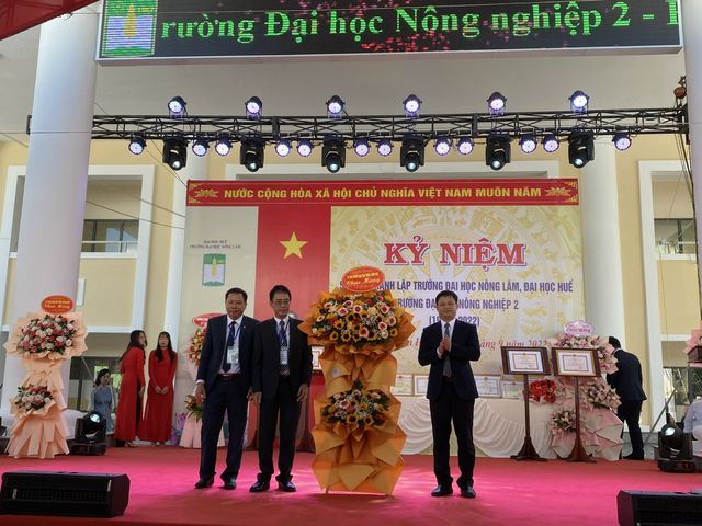 Hue University photo 9