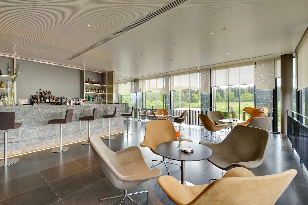 EHL Hospitality Business School photo 3