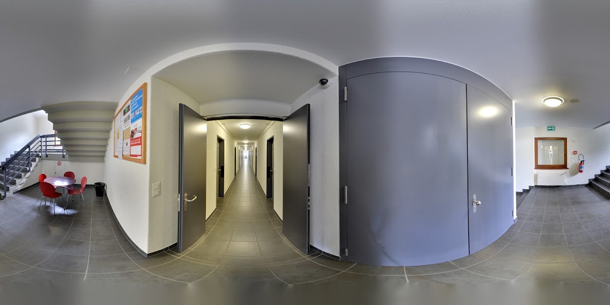 Les Roches Global Hospitality Education photo 3