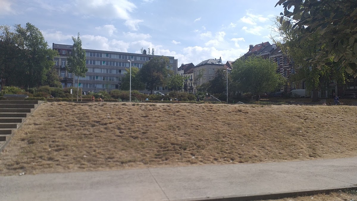 ESA Saint-Luc Brussels photo 1