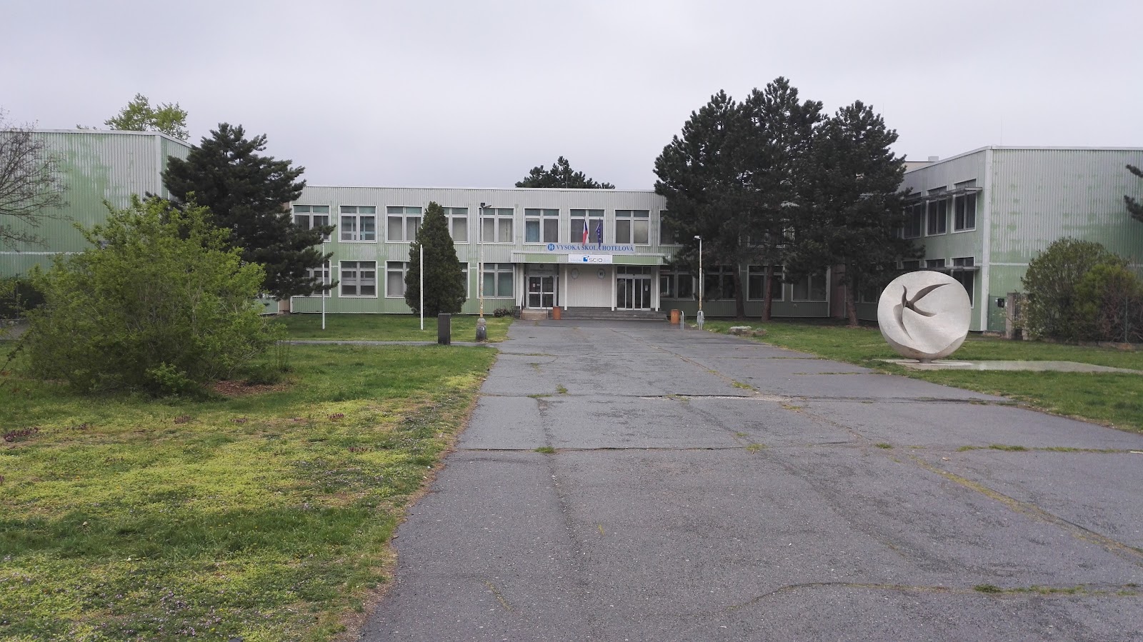 Vysoká škola hotelová v Praze 8, spol. s r. o.