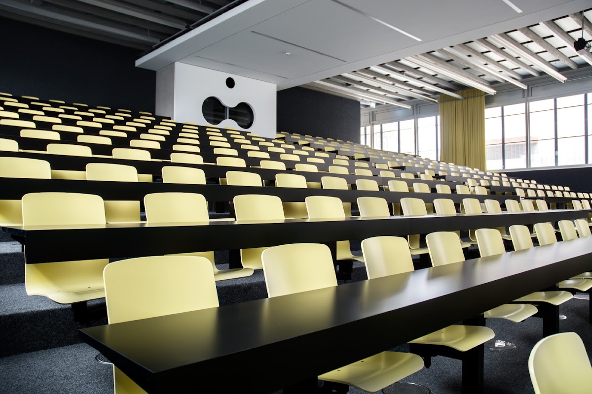 Haute école de gestion de Genève (HEG) photo 5