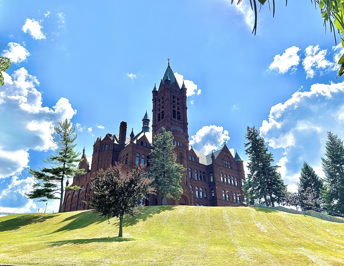 Syracuse University photo 9