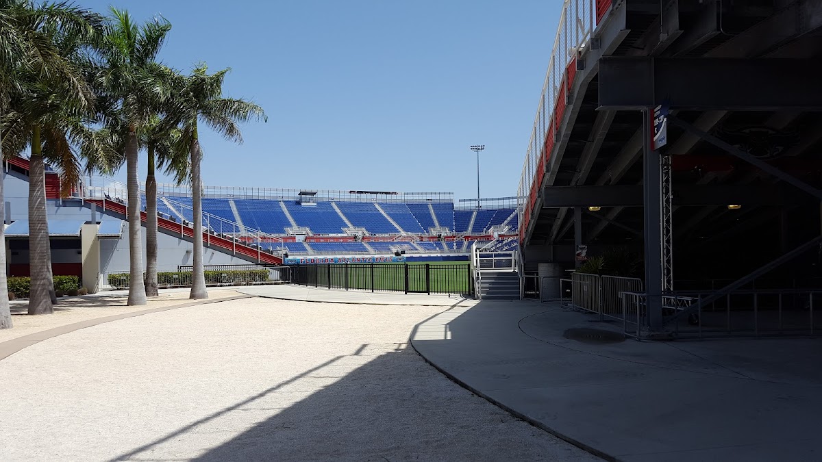 Florida Atlantic University photo 2