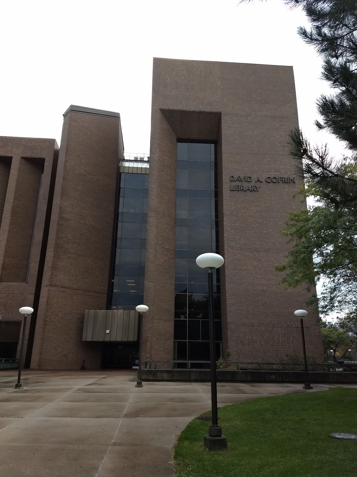 UW-Green Bay photo 9