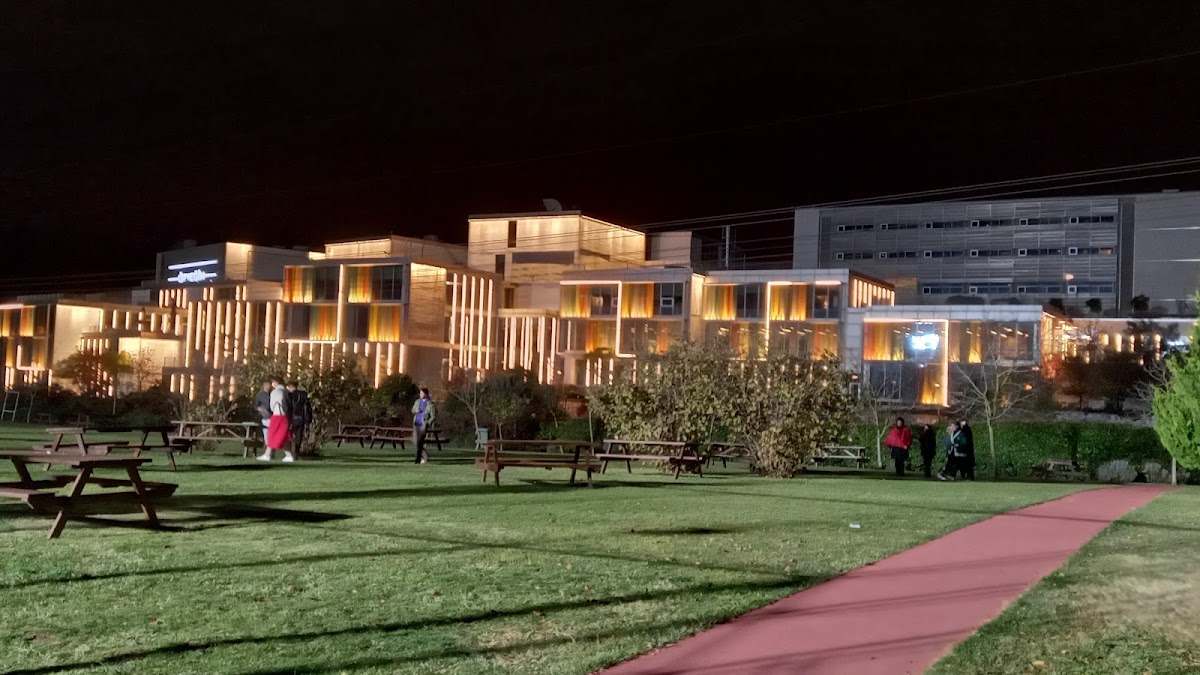 Özyeğin University photo 1