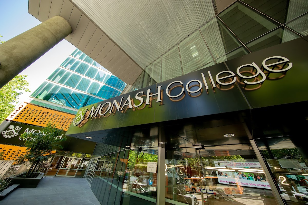 Monash College photo 2