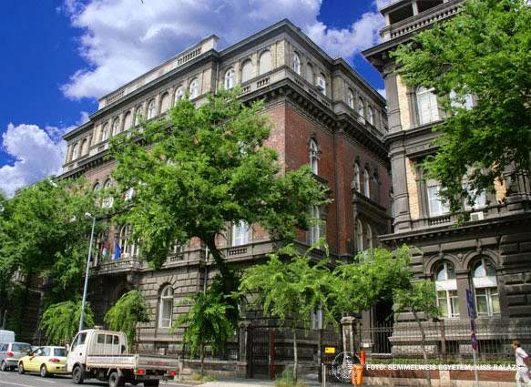 Semmelweis University photo 2