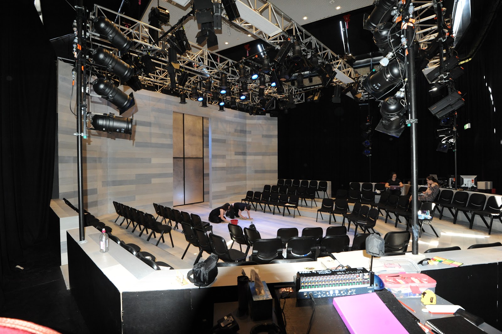 NIDA - National Institute of Dramatic Art