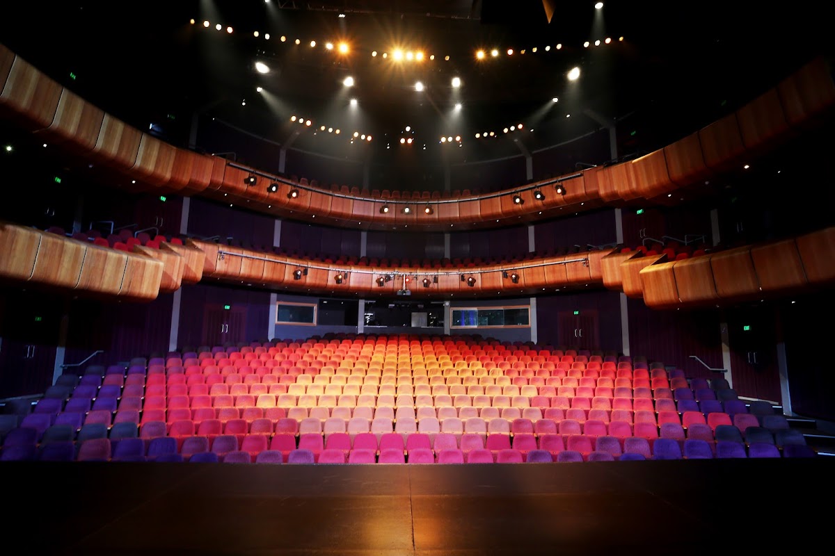 NIDA - National Institute of Dramatic Art photo 2