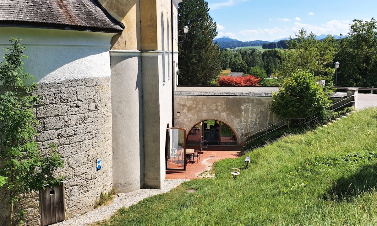 Private University Seeburg Castle photo 1