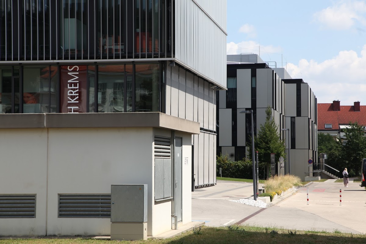 Karl Landsteiner University of Health Sciences photo 8