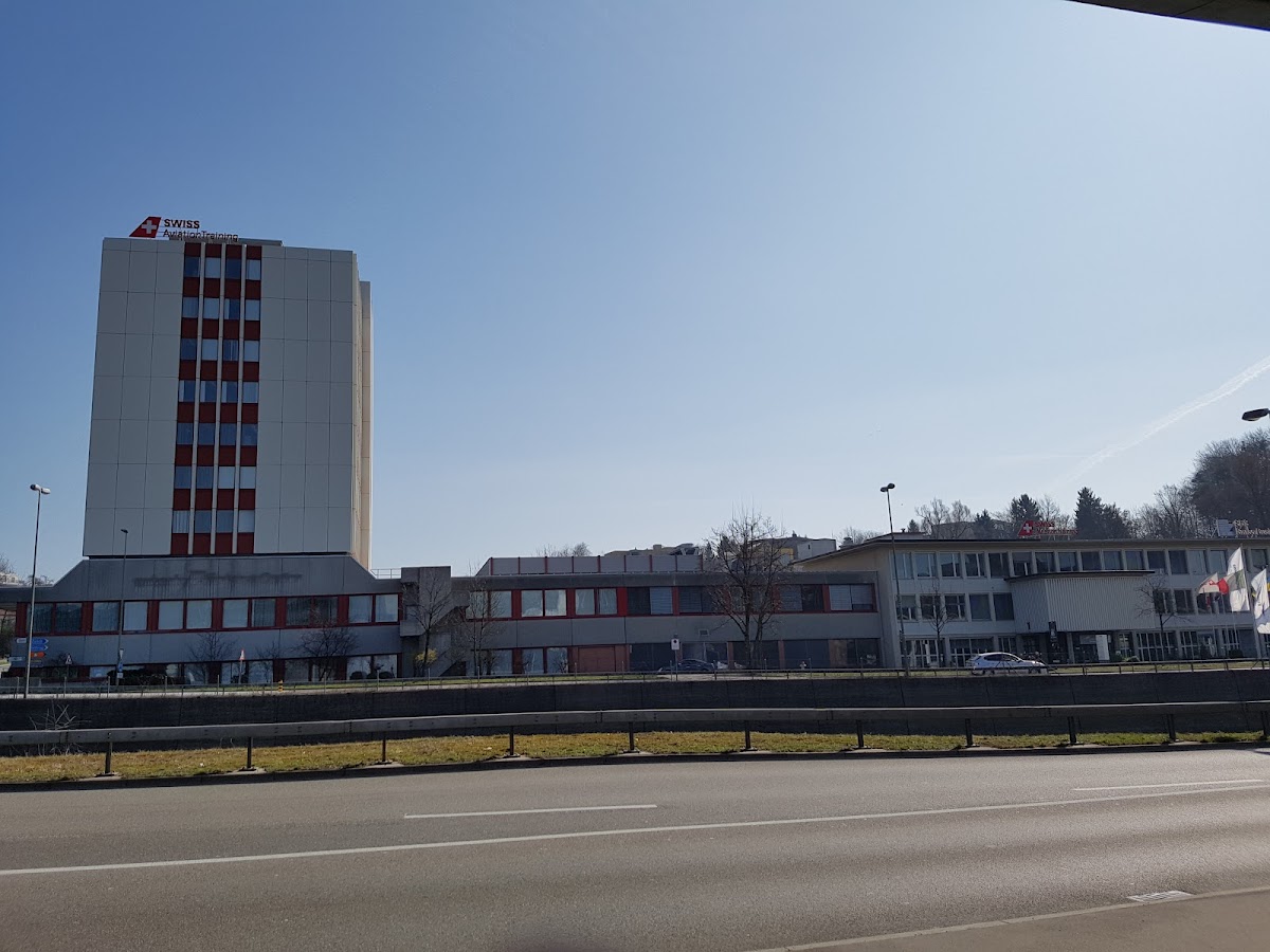 Swiss School of Business and Management photo 8