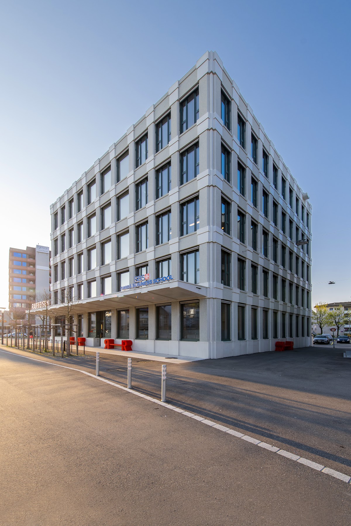 Swiss School of Business and Management photo 9