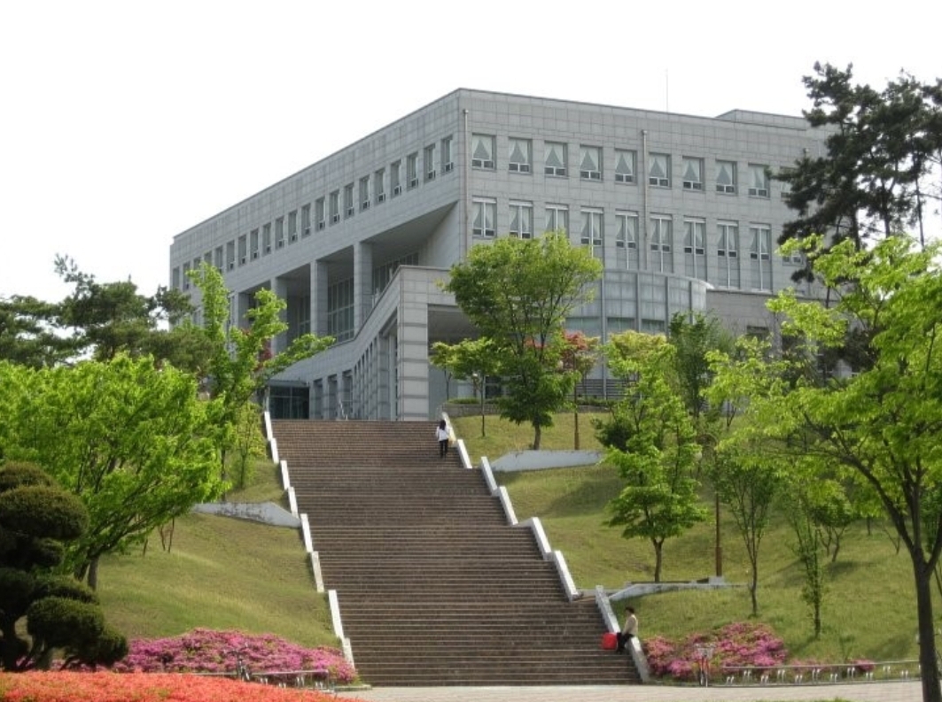 Kunsan National University photo 4