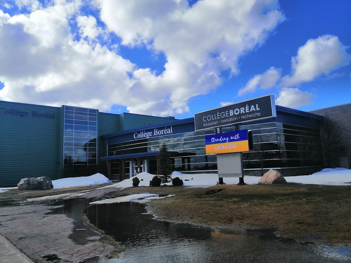 Collège du Nouvel-Ontario photo 1