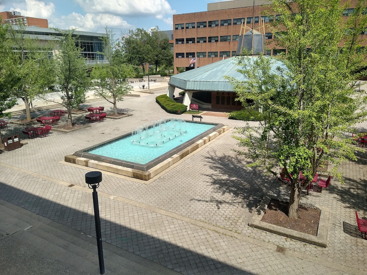 Eastern Kentucky University photo 2