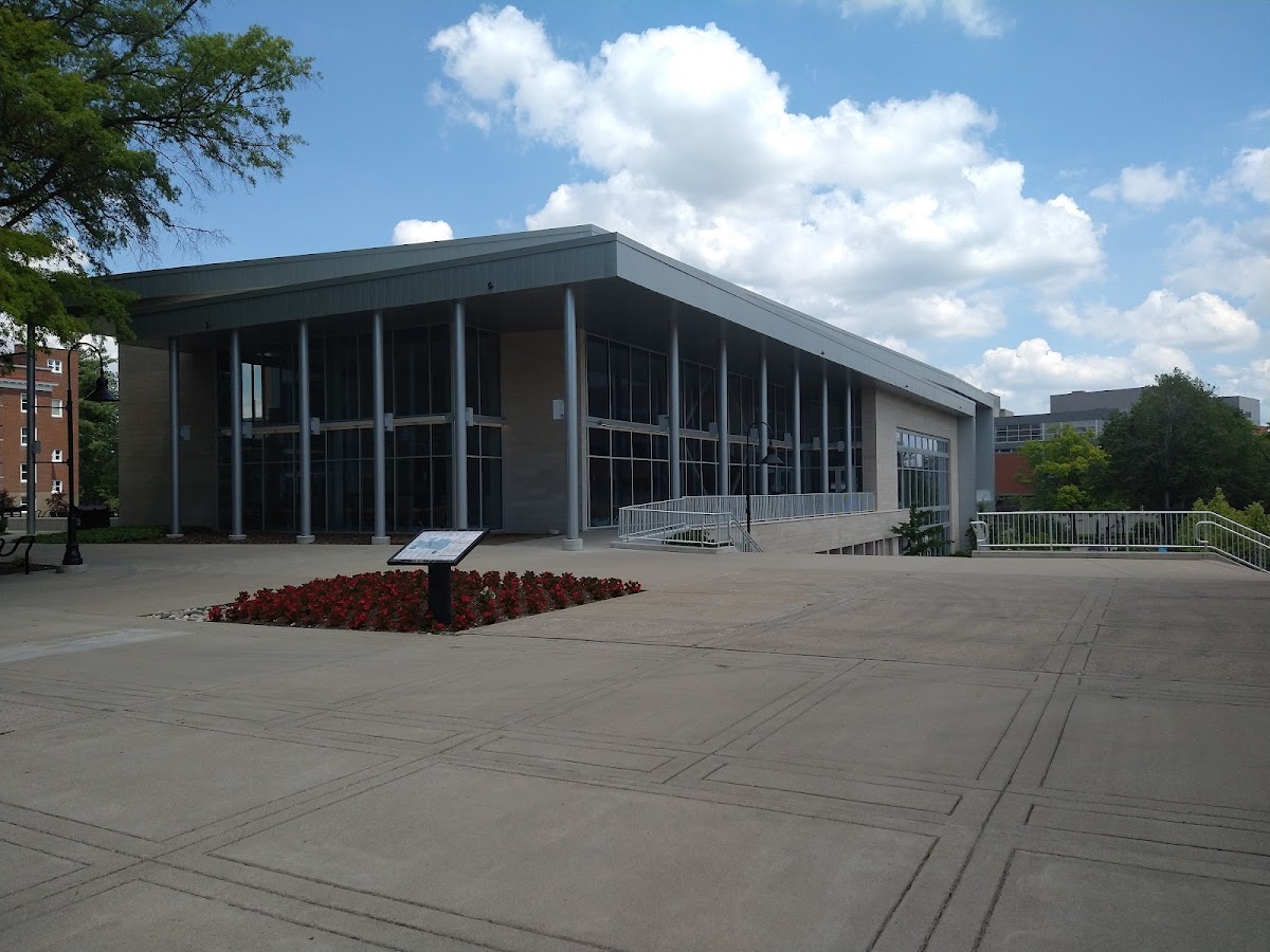 Eastern Kentucky University photo 7