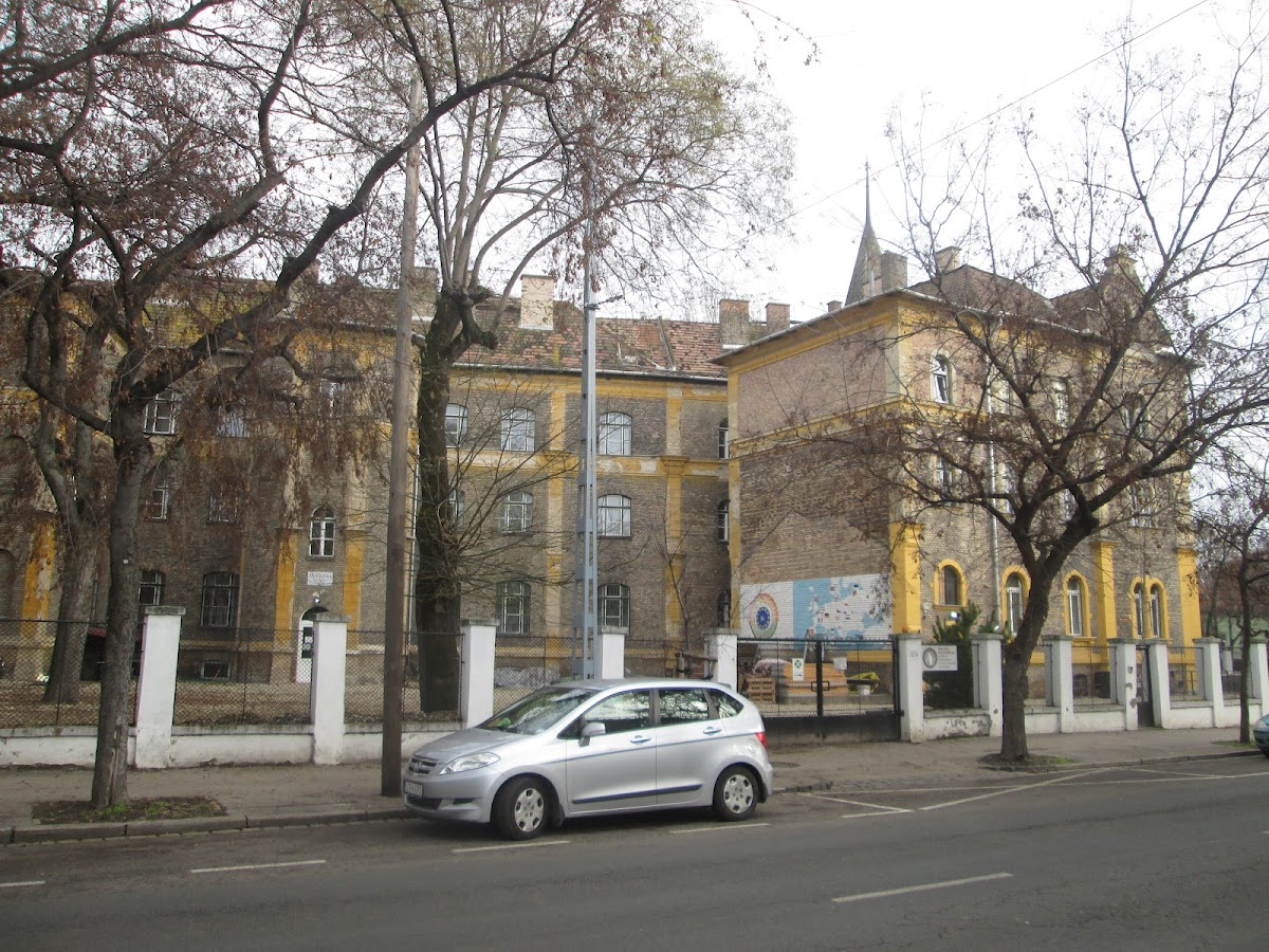 Avicenna International College photo 6