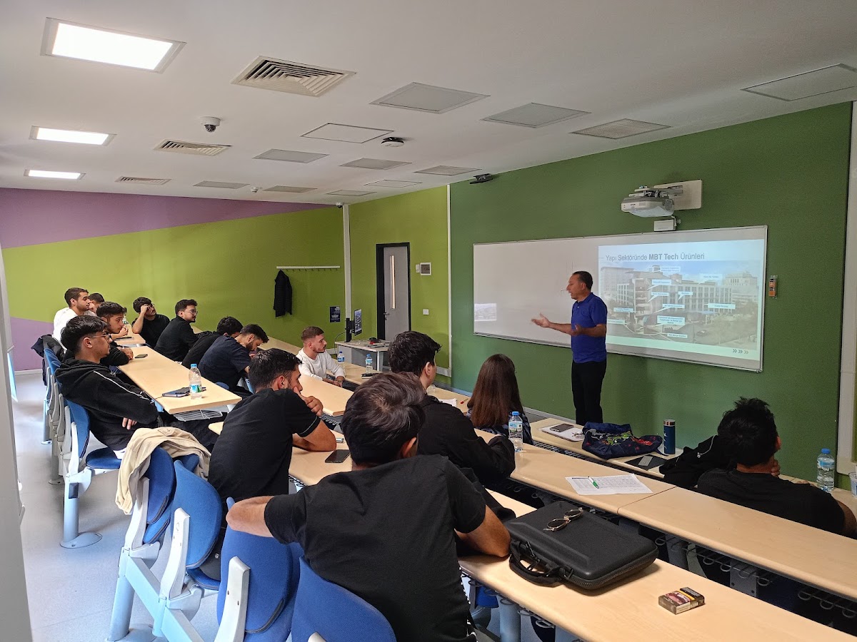 İzmir University of Economics photo 7