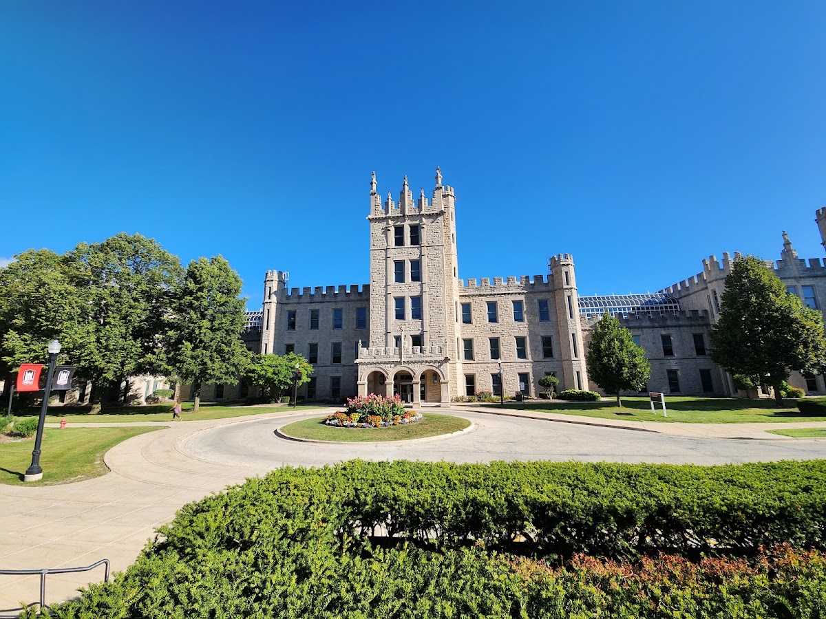 Northern Illinois University photo 3