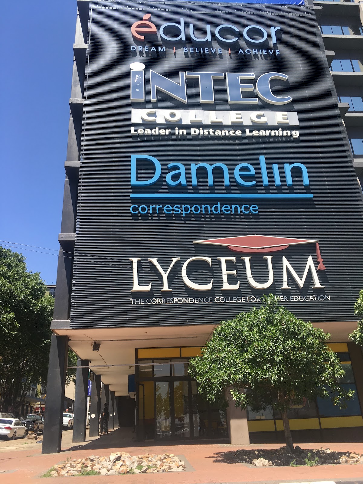 Lyceum College photo 2