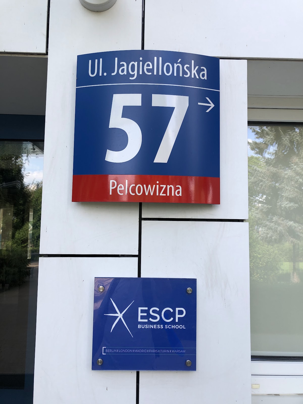 The Leon Koźmiński Academy in Warsaw photo 9