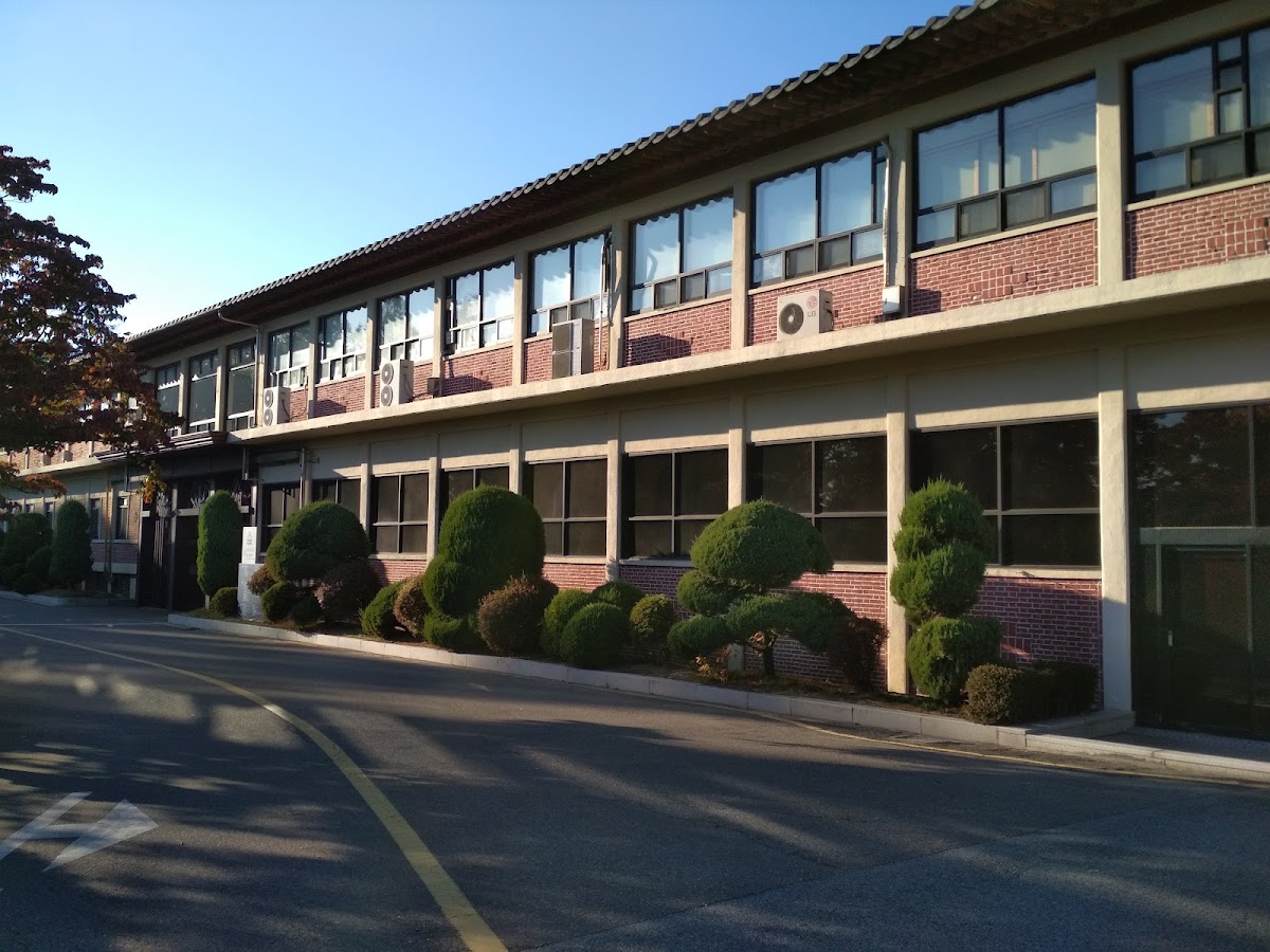 Hannam University photo 8