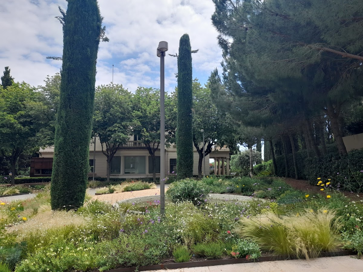 IESE Business School photo 6