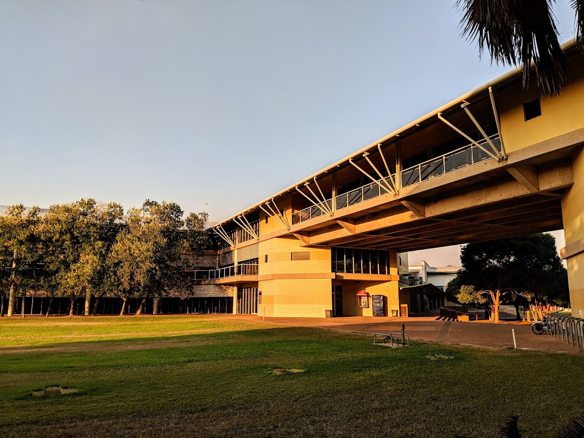 Charles Darwin University photo 3