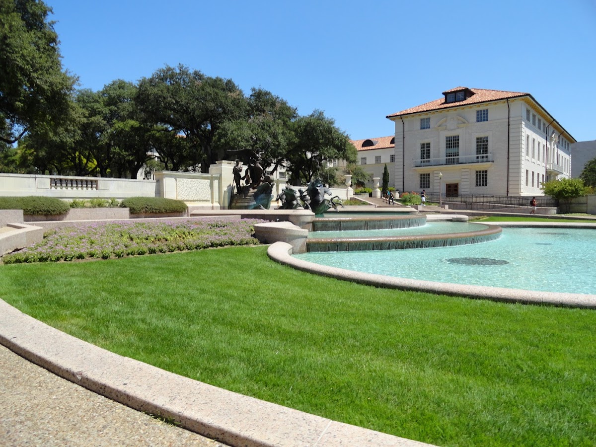 University of Texas at Austin photo 3