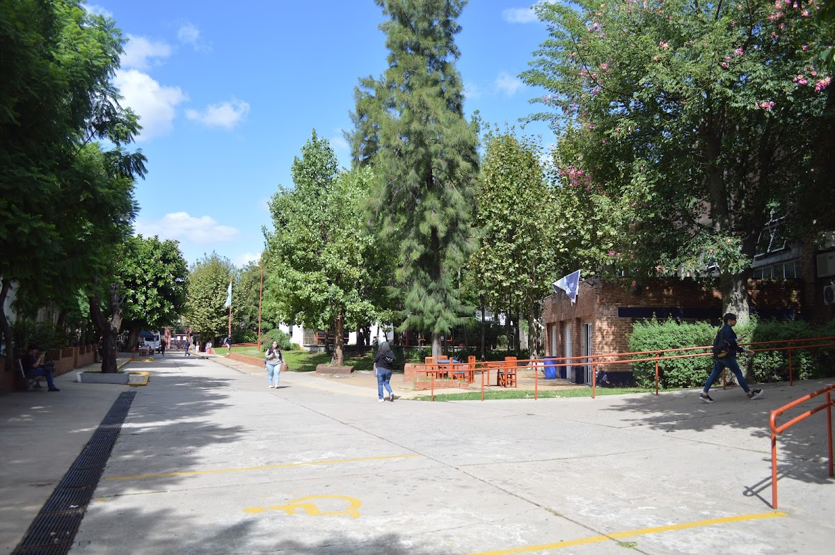 National University of Quilmes photo 2