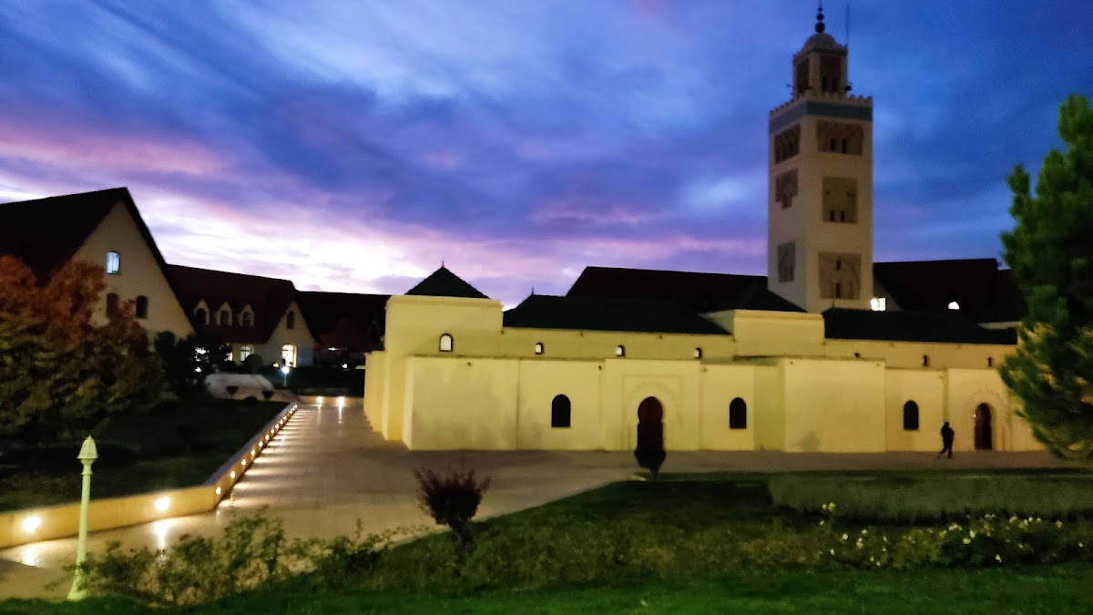 Al Akhawayn University photo 4