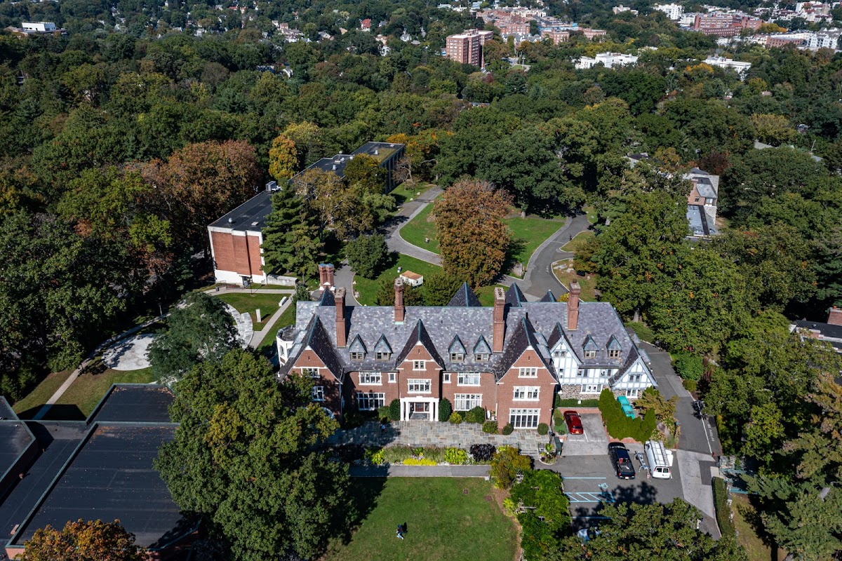 Sarah Lawrence photo 2