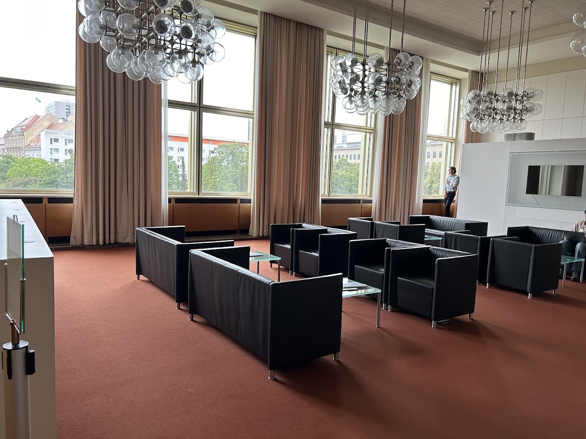 ESMT European School of Management and Technology photo 4