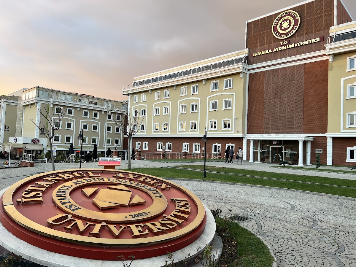 İstanbul Aydın University photo 1