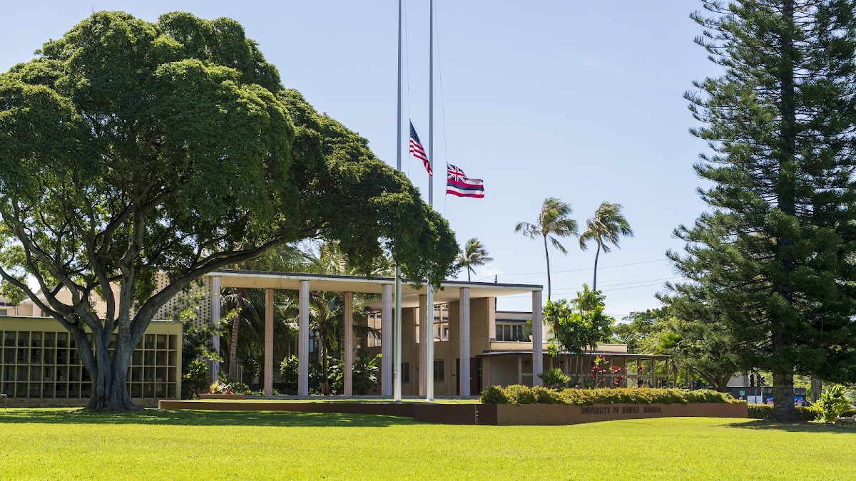 University of Hawaii Manoa photo 1