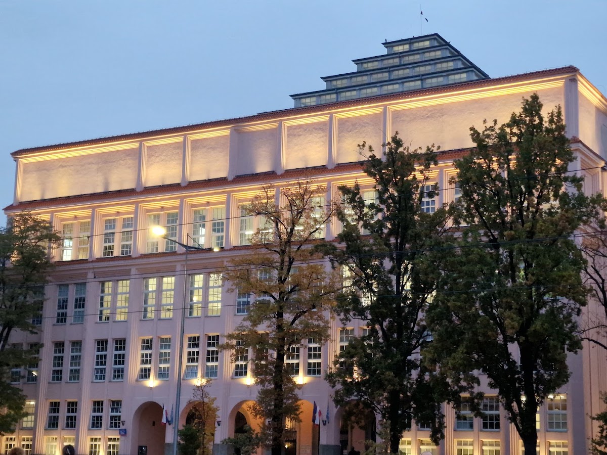 SGH Warsaw School of Economics photo 2