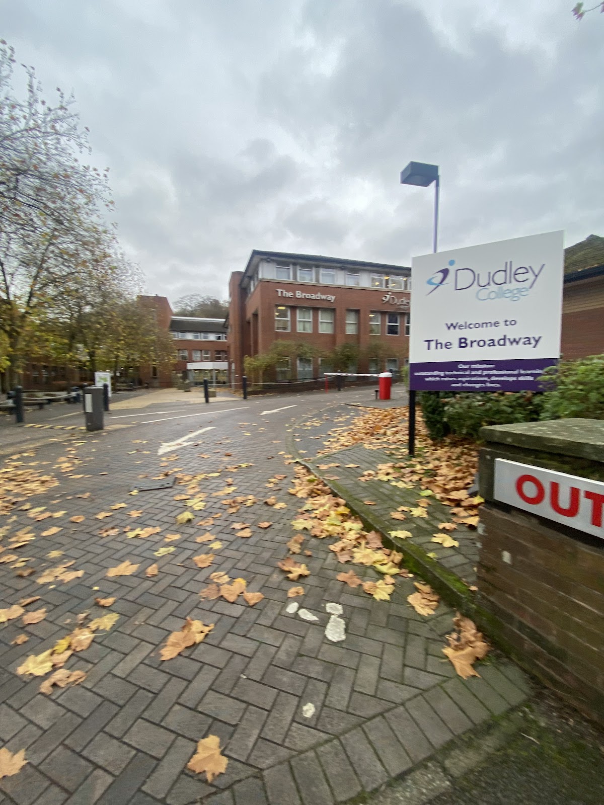 Dudley College photo 6