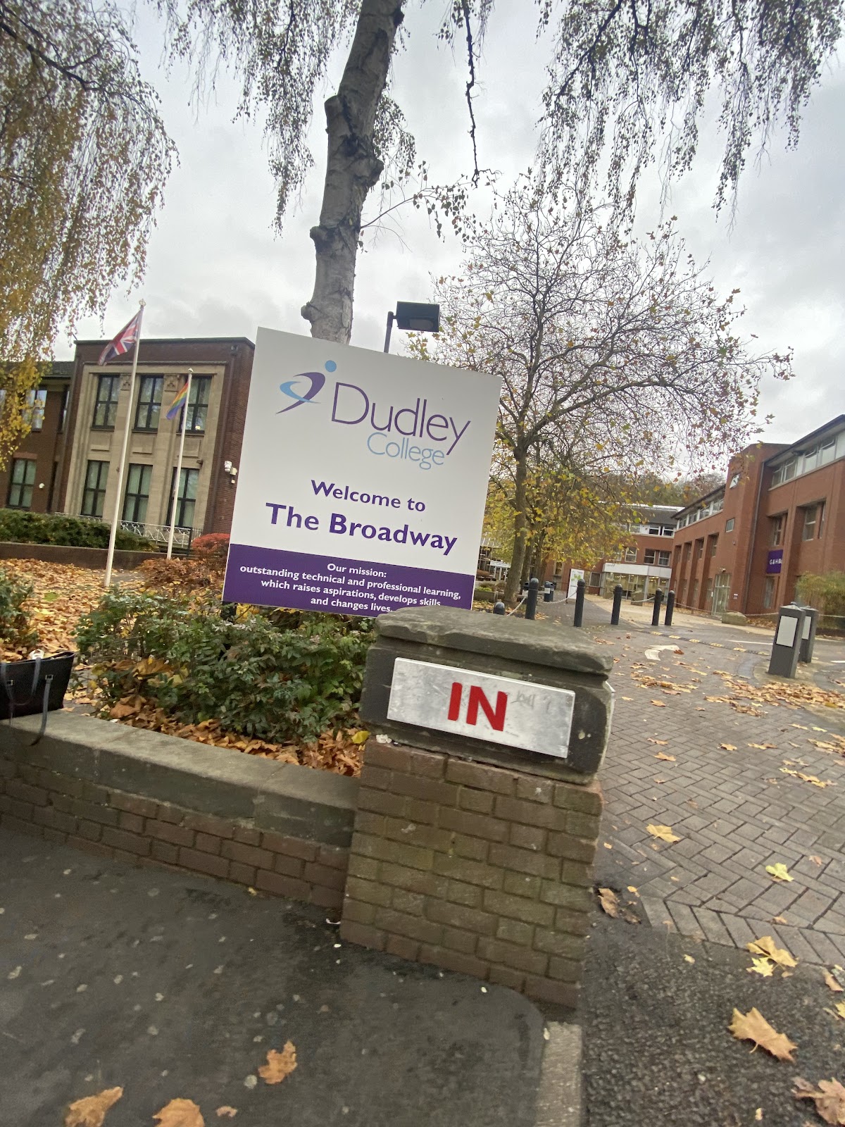 Dudley College photo 9