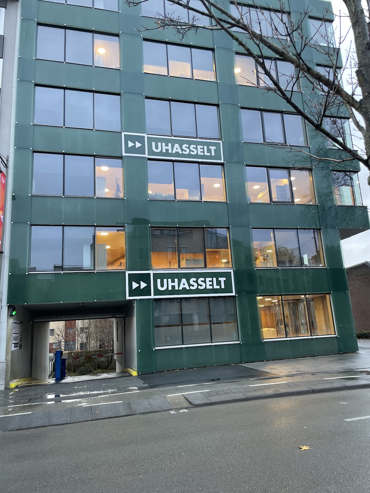 Hasselt University photo 8