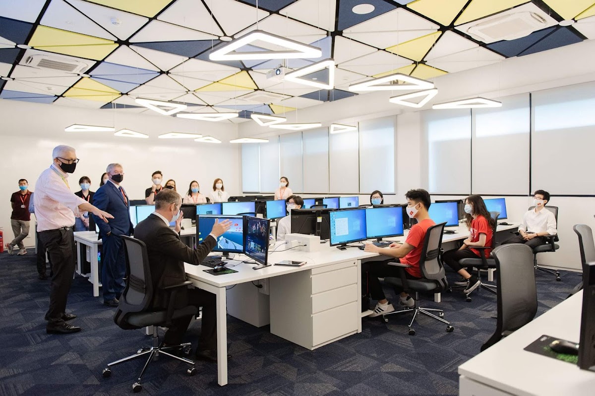 British University Vietnam photo 5