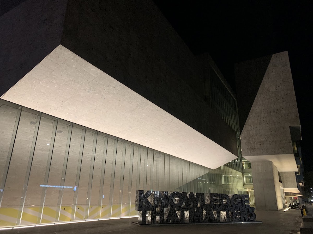 Bocconi University photo 3
