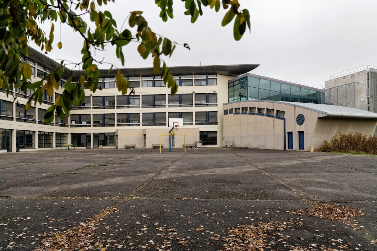 Université de Cergy-Pontoise photo 1