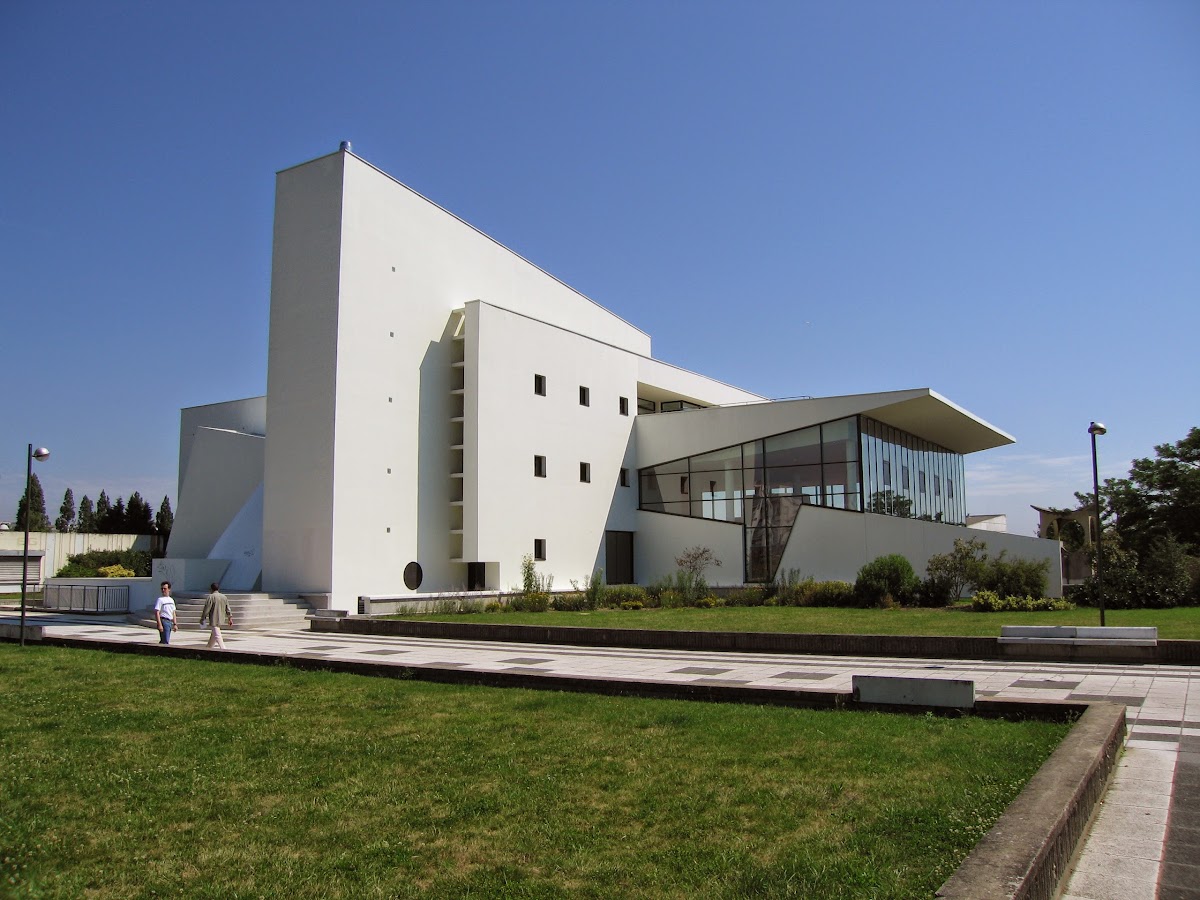 Université de Cergy-Pontoise photo 6