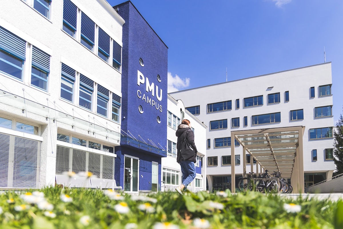 Paracelsus Medical University photo 4