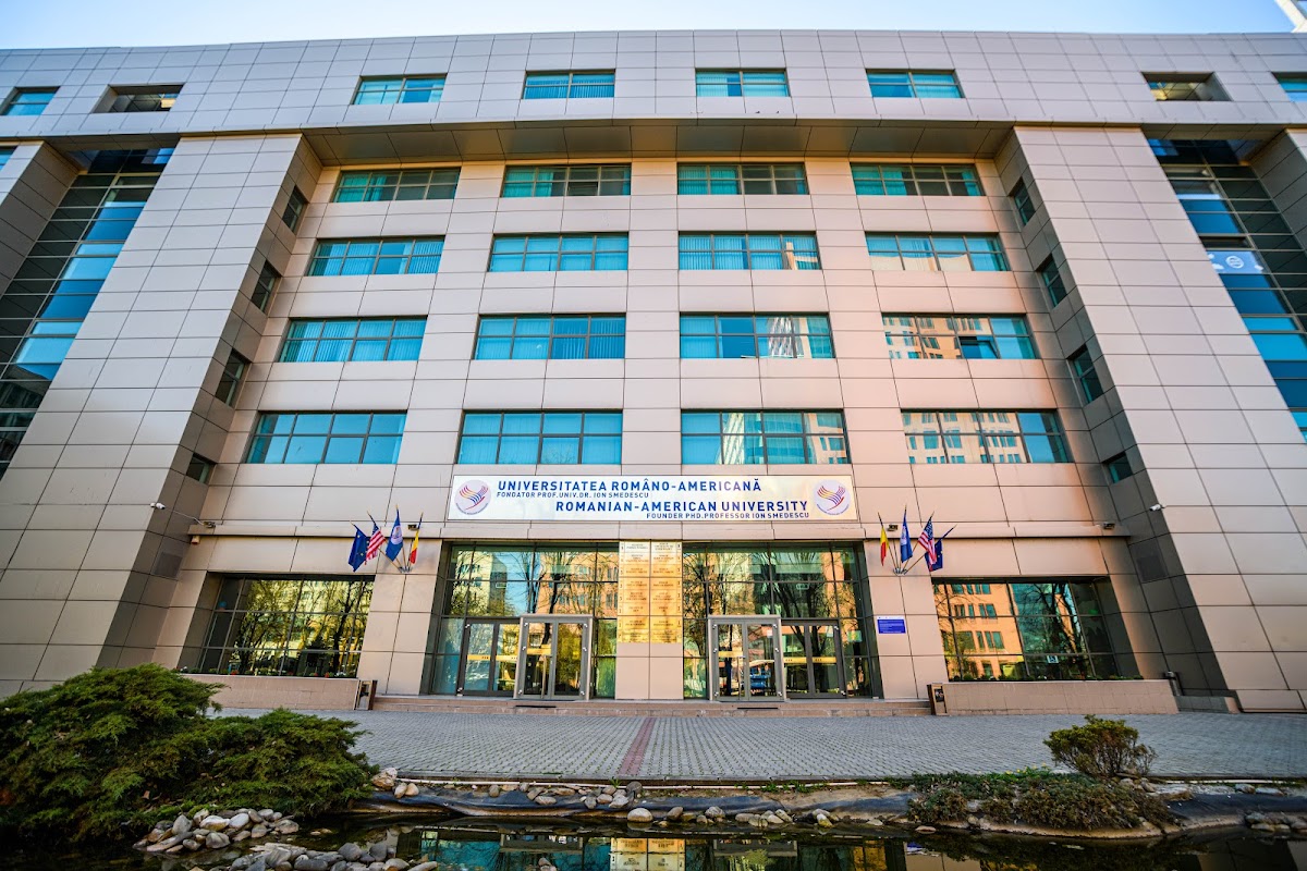 Romanian-American University photo 3