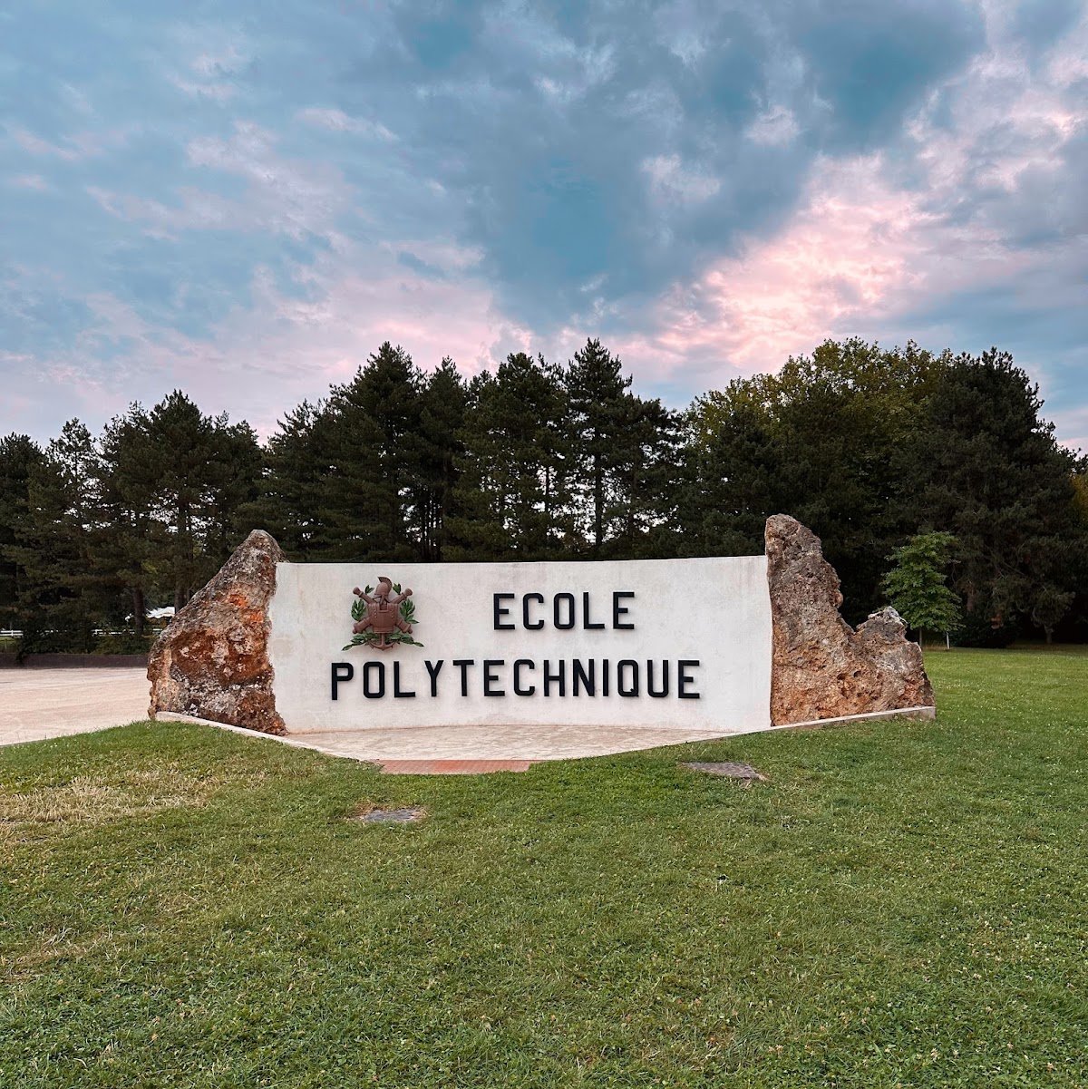 École Polytechnique photo 6